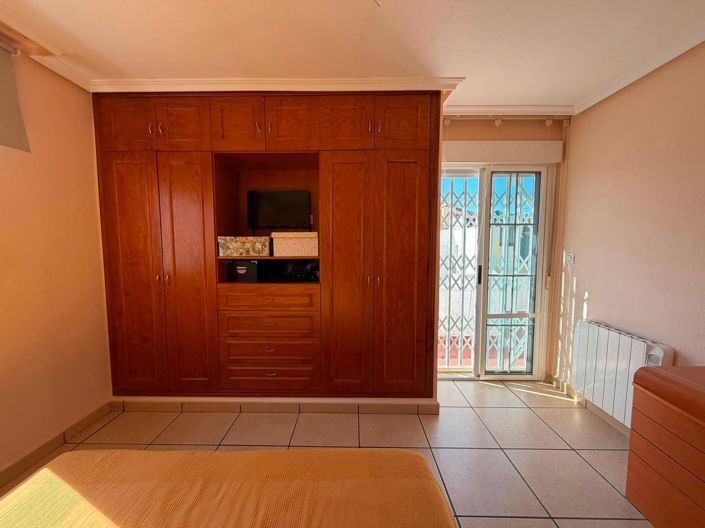Image No.32-3 Bed Quad for sale