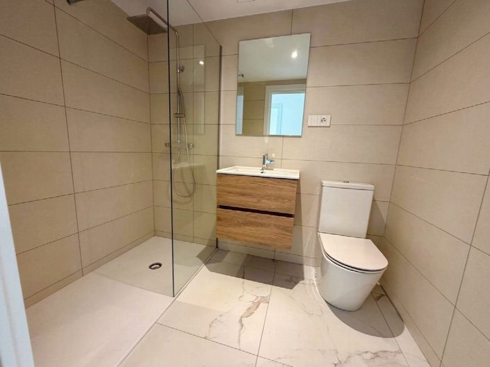 Image No.14-2 Bed Property for sale
