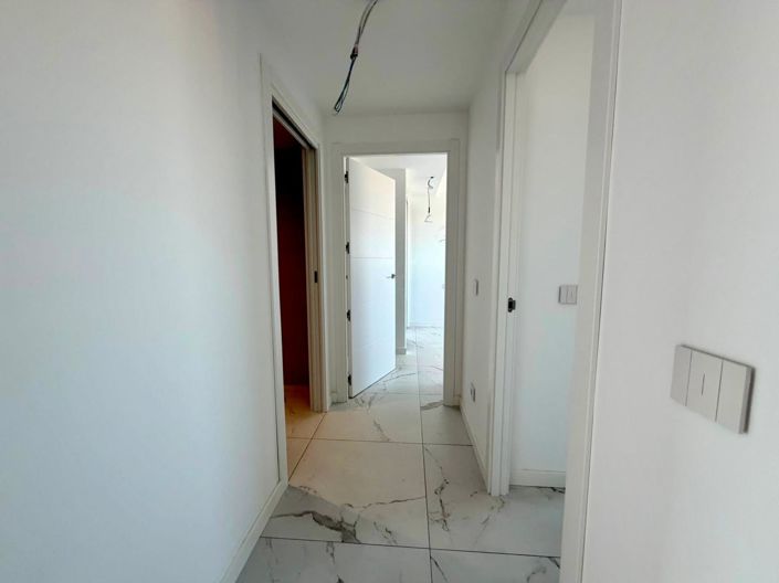 Image No.21-2 Bed House for sale