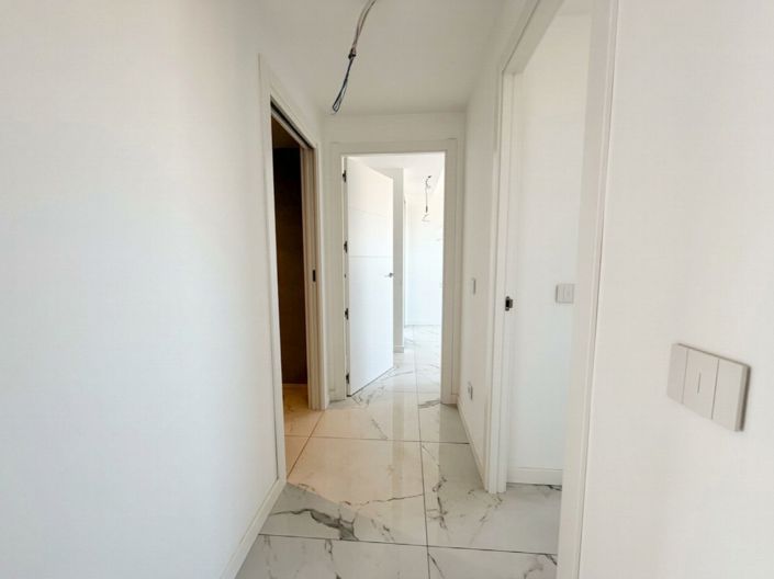 Image No.21-2 Bed Property for sale