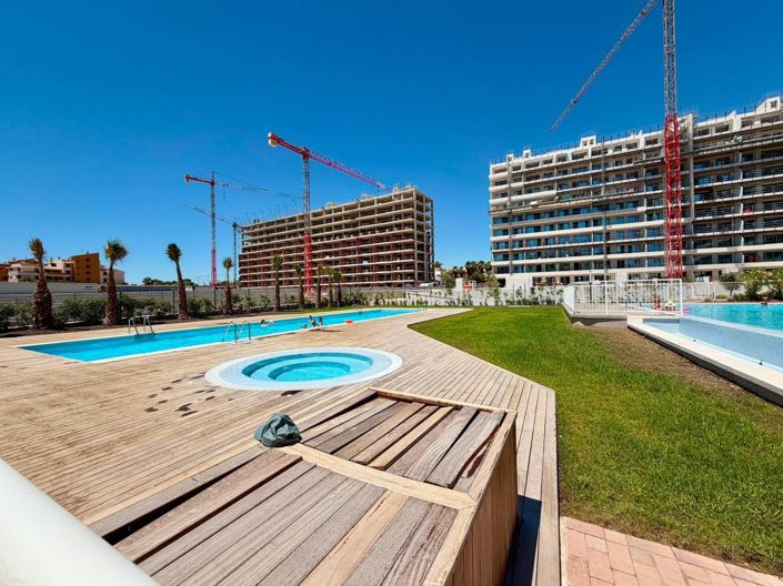 Image No.23-2 Bed Property for sale