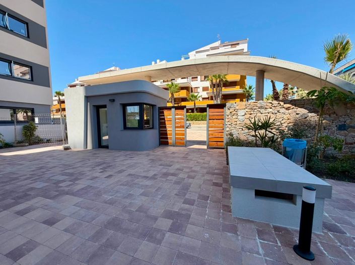 Image No.32-2 Bed House for sale