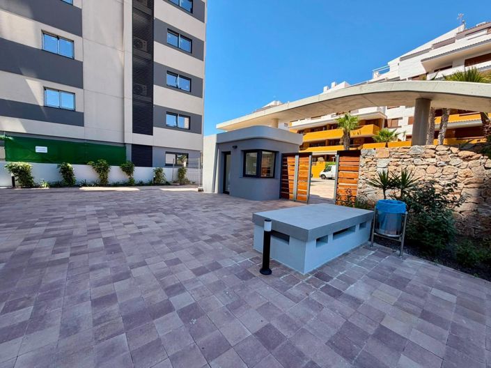 Image No.33-2 Bed House for sale