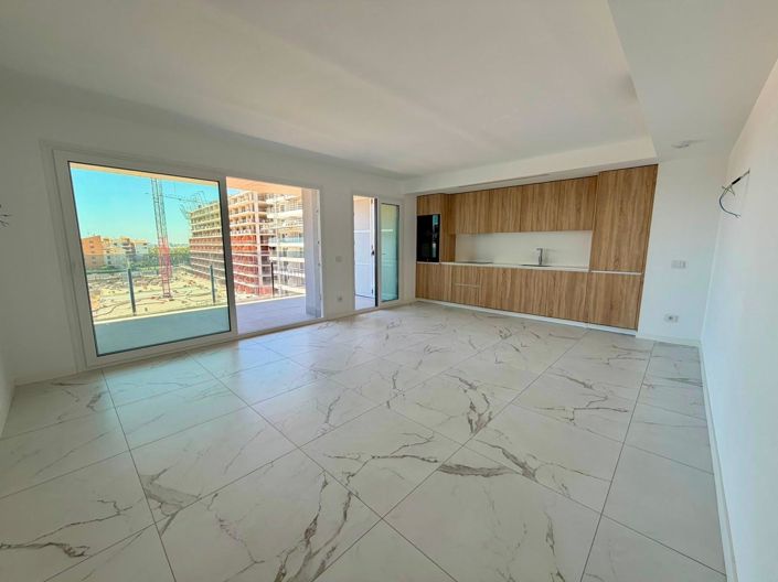 Image No.9-2 Bed House for sale