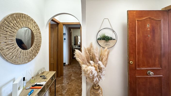 Image No.2-2 Bed House for sale