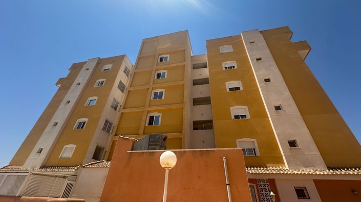 Image No.31-2 Bed House for sale