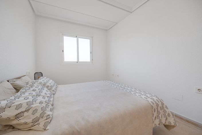 Image No.20-3 Bed Apartment for sale