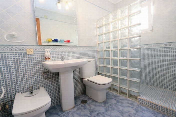 Image No.14-3 Bed Villa for sale