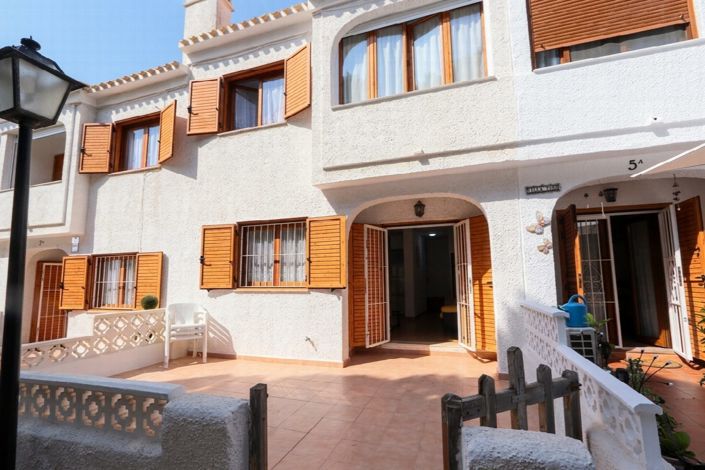 Image No.19-3 Bed Villa for sale