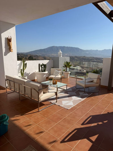 Image No.17-2 Bed Property for sale