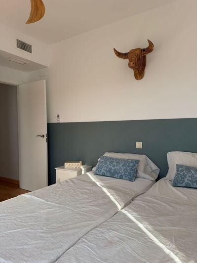 Image No.23-2 Bed Property for sale