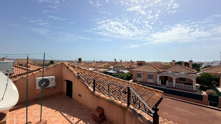 Image No.25-3 Bed Villa for sale