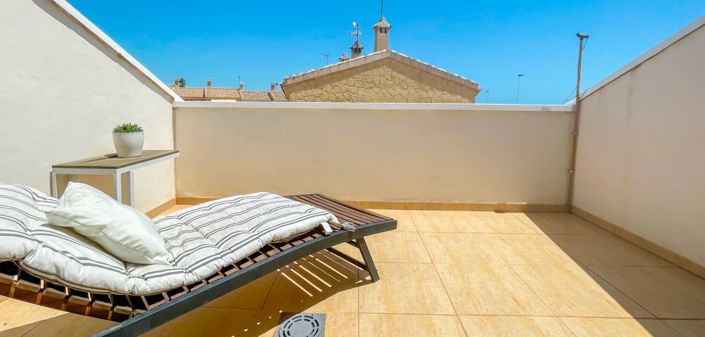 Image No.25-4 Bed Townhouse for sale