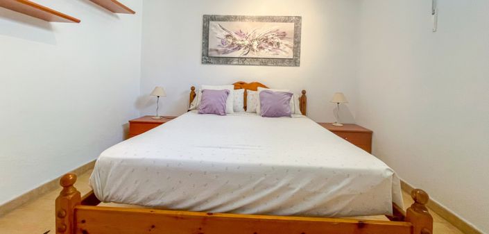 Image No.35-4 Bed Townhouse for sale