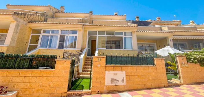 Image No.42-4 Bed Townhouse for sale