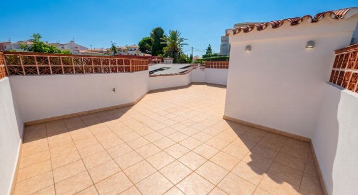 Image No.3-3 Bed Villa for sale