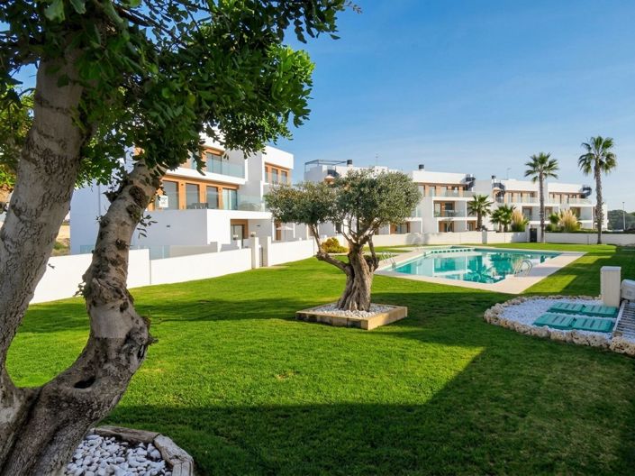 Image No.28-2 Bed Apartment for sale
