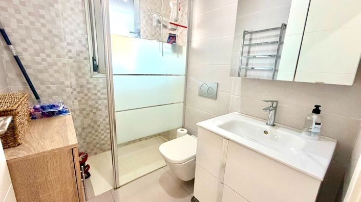 Image No.11-2 Bed House for sale