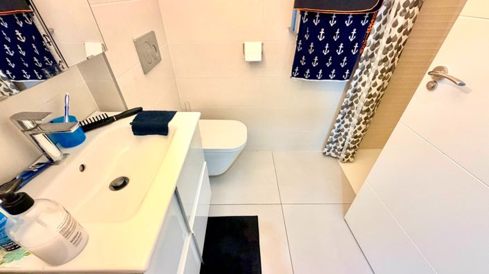 Image No.13-2 Bed House for sale