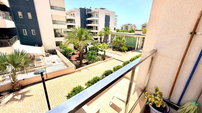 Image No.14-2 Bed House for sale