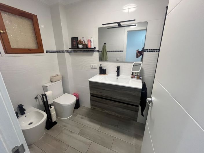 Image No.16-4 Bed Apartment for sale