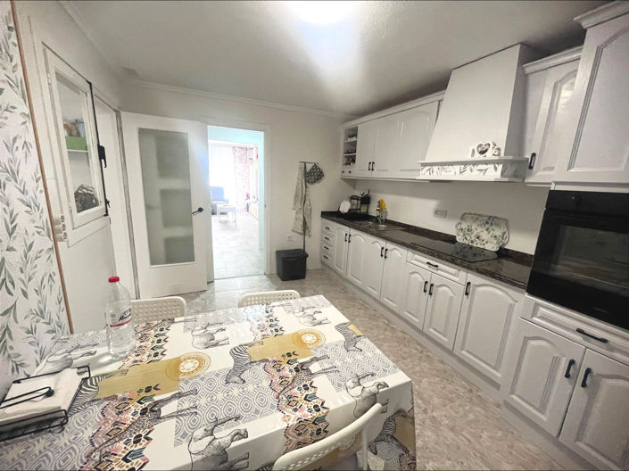 Image No.2-4 Bed Apartment for sale