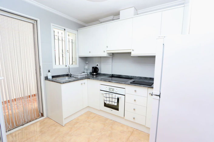 Image No.16-3 Bed House for sale