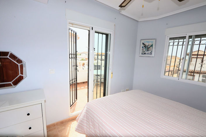 Image No.21-3 Bed House for sale