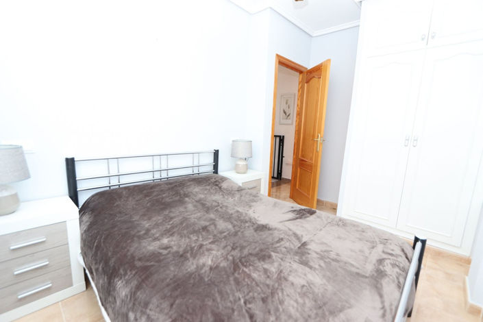 Image No.25-3 Bed House for sale