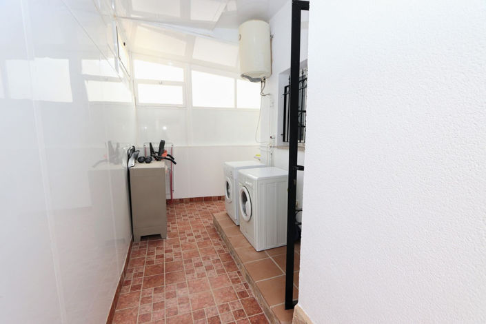 Image No.27-3 Bed House for sale