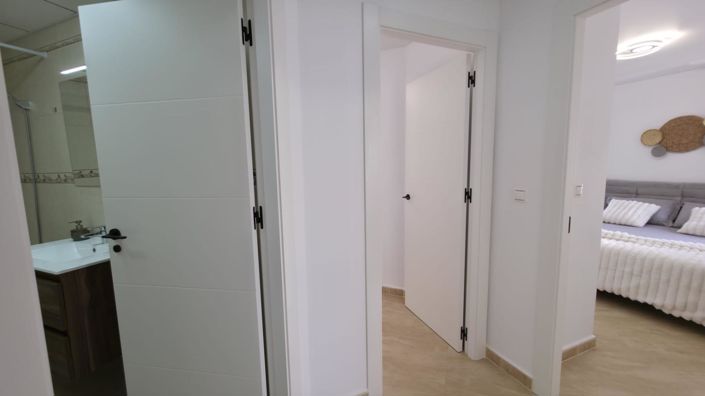 Image No.15-3 Bed House for sale