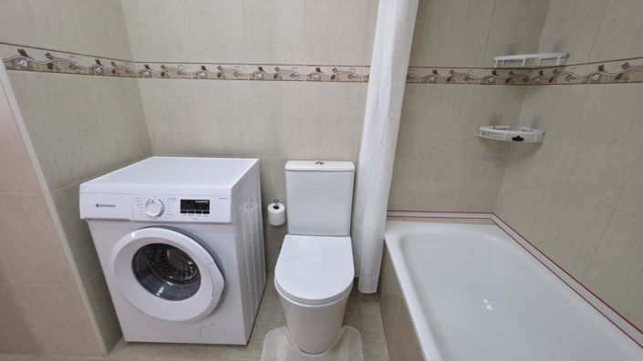 Image No.17-3 Bed House for sale
