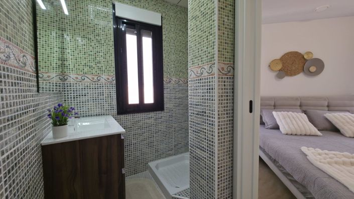 Image No.26-3 Bed House for sale