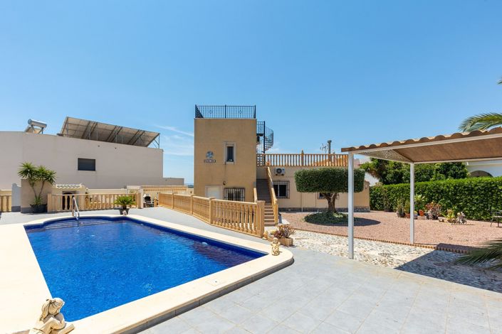 Image No.2-3 Bed Villa for sale