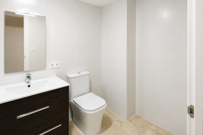 Image No.8-2 Bed Apartment for sale