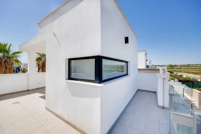 Image No.24-3 Bed Villa for sale