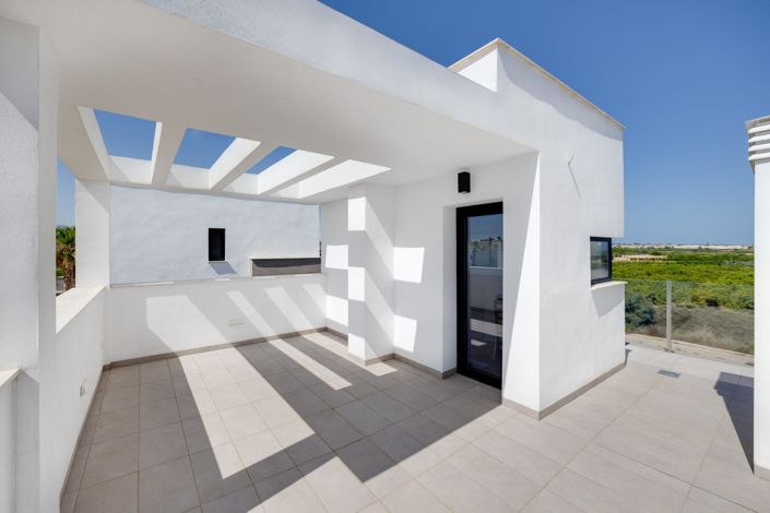 Image No.26-3 Bed Villa for sale