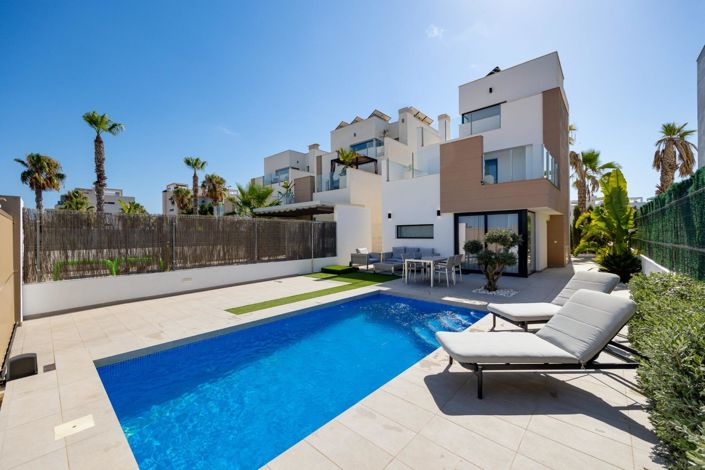 Image No.28-3 Bed Villa for sale