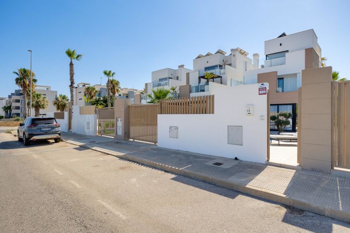 Image No.30-3 Bed Villa for sale