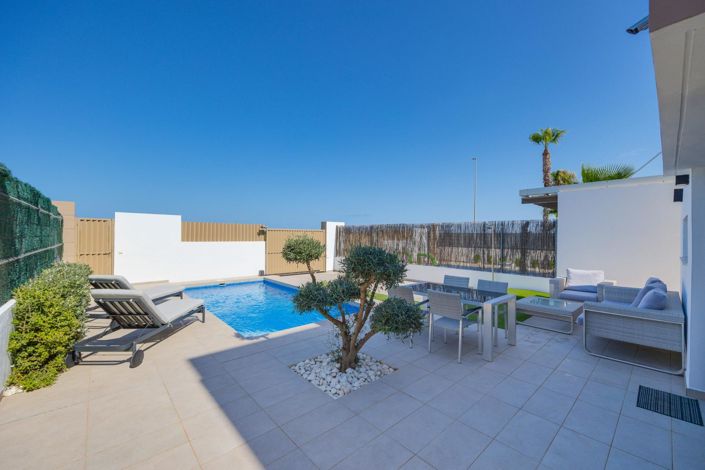 Image No.32-3 Bed Villa for sale