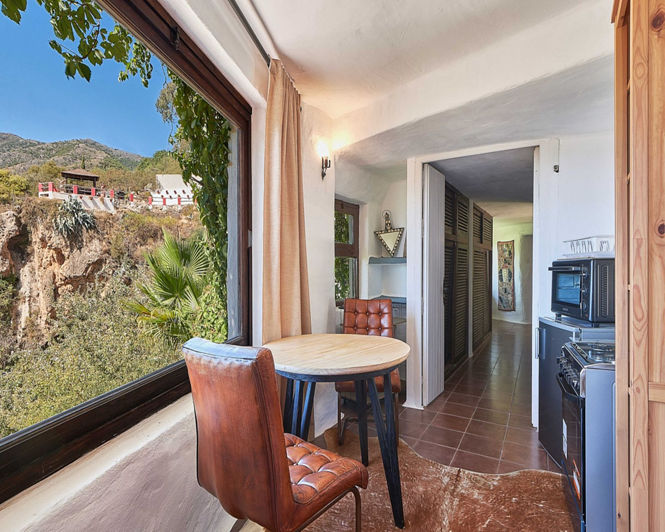 Image No.20-9 Bed House for sale