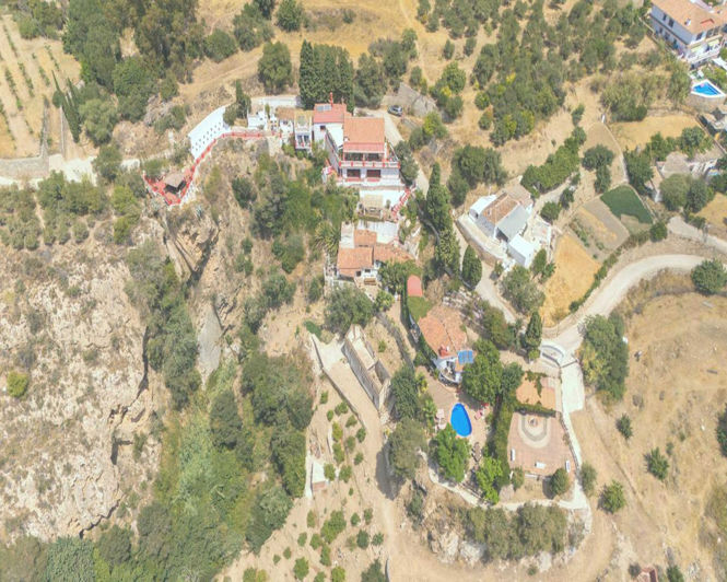 Image No.26-9 Bed House for sale