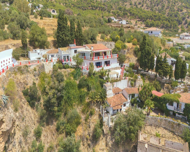 Image No.27-9 Bed House for sale