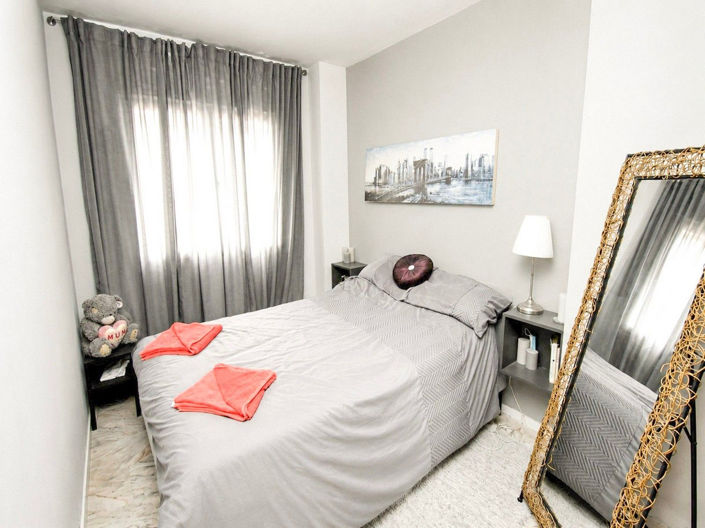 Image No.13-4 Bed House for sale
