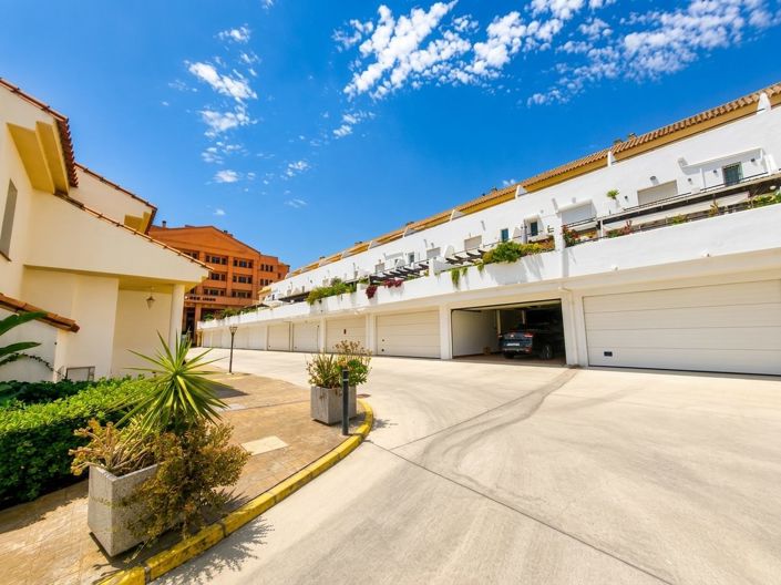 Image No.18-4 Bed Villa for sale