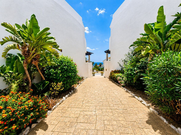 Image No.20-4 Bed House for sale