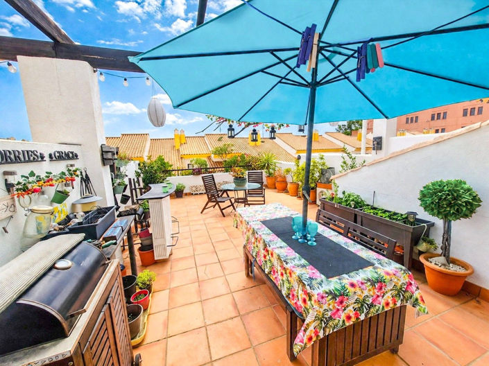 Image No.8-4 Bed House for sale