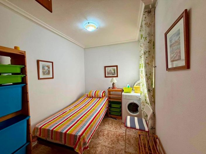 Image No.15-2 Bed House for sale