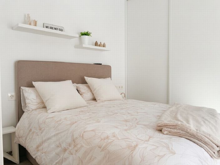 Image No.8-3 Bed Property for sale