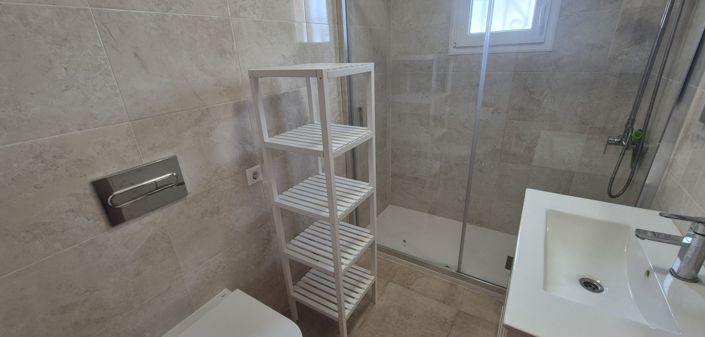 Image No.27-3 Bed Townhouse for sale